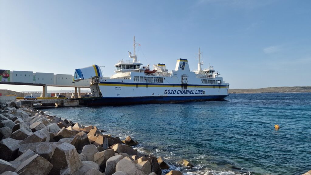Málta-Gozo komp