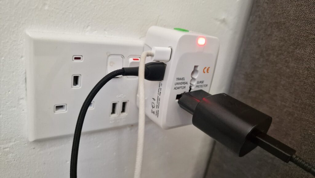 Málta Konnektor átalakító