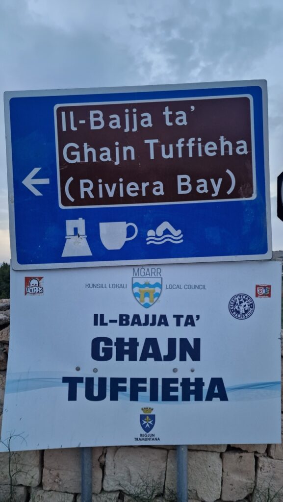 Málta útbaigazító tábla