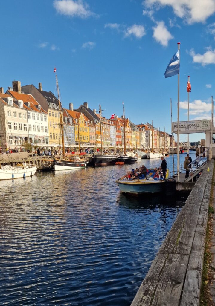 Nyhavn színes házak csatorna
