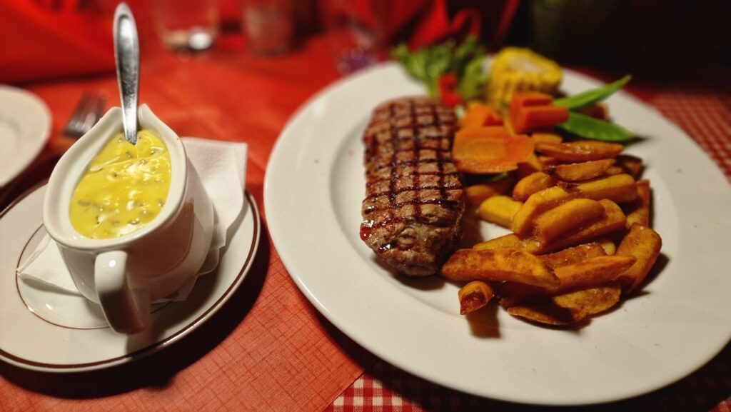 Løjtehus étterem steak bearnaise