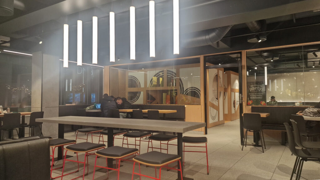 Legészakibb McDonald"s belülről