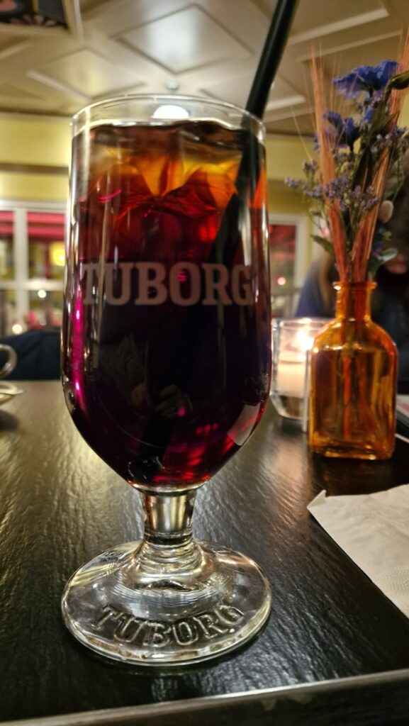 Cafe Valentin jeges tea