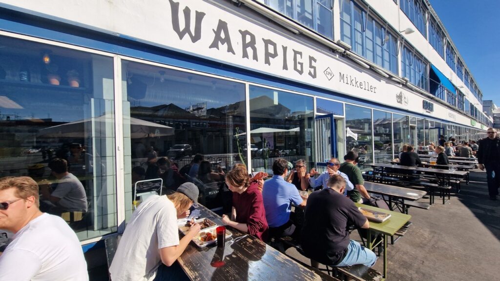 Warpigs Koppenhága – kinti asztalok